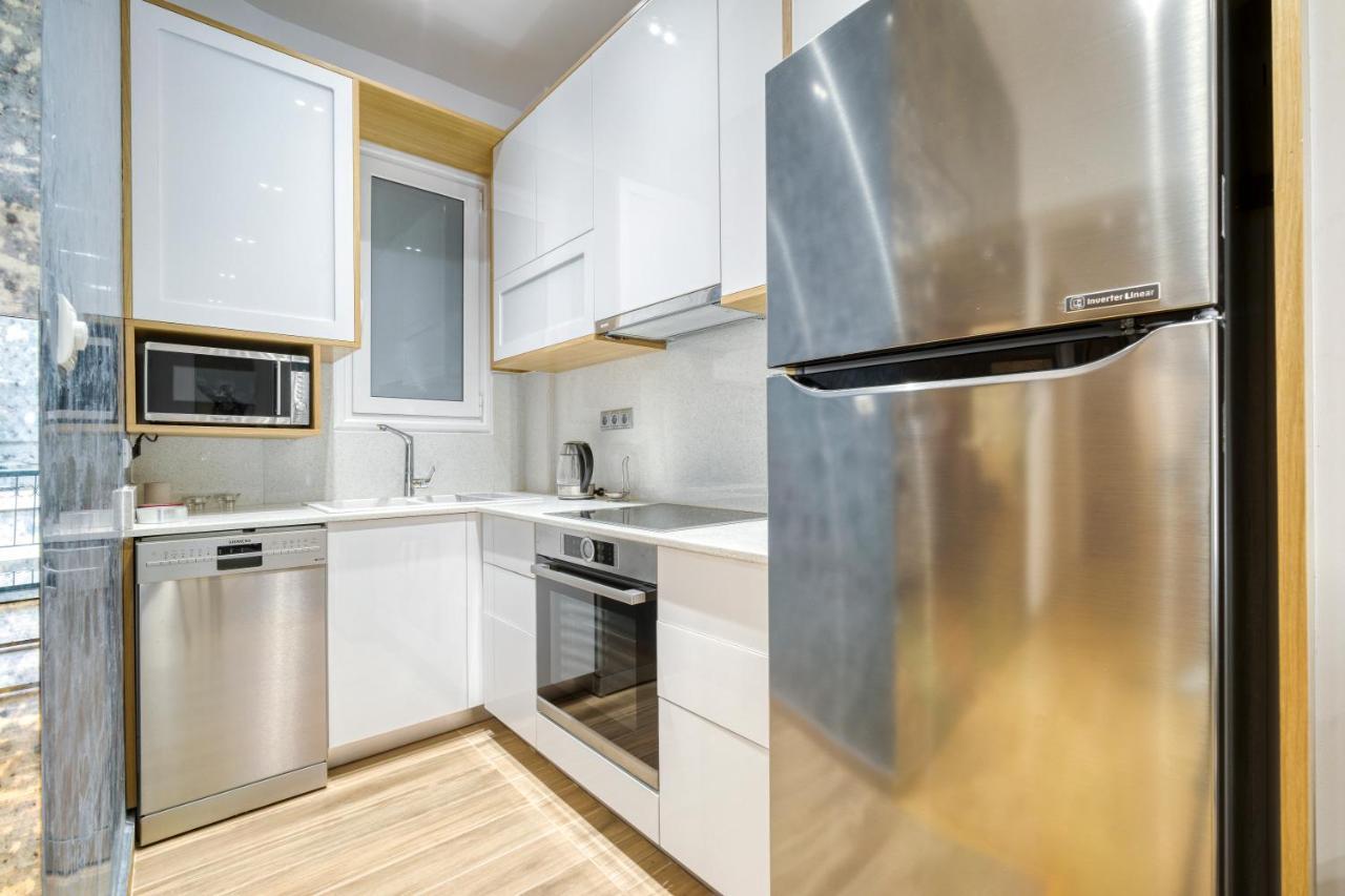 Stylish, Sunny New 2 Bedroom, Prime Central Aten Exteriör bild