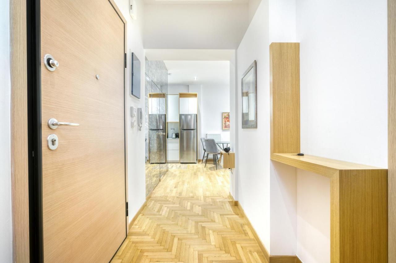 Stylish, Sunny New 2 Bedroom, Prime Central Aten Exteriör bild
