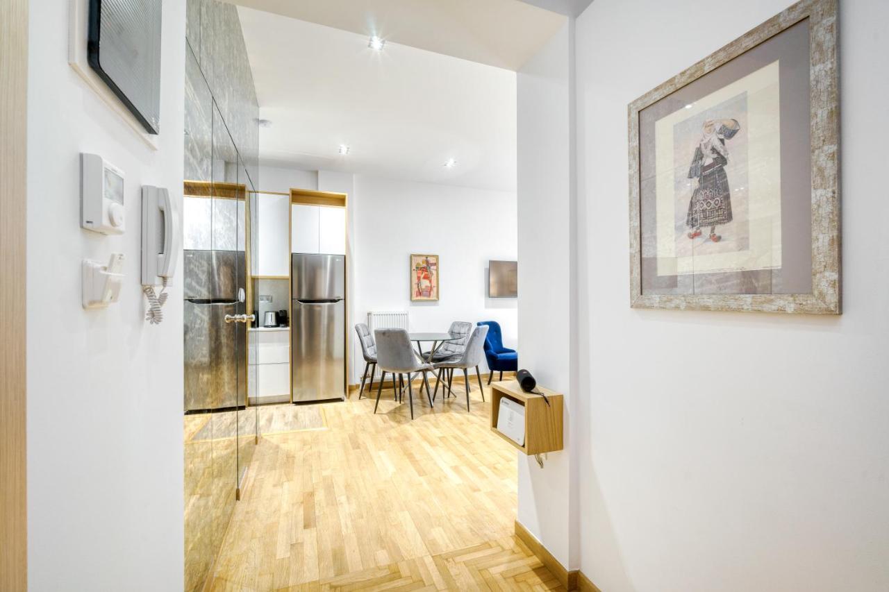 Stylish, Sunny New 2 Bedroom, Prime Central Aten Exteriör bild
